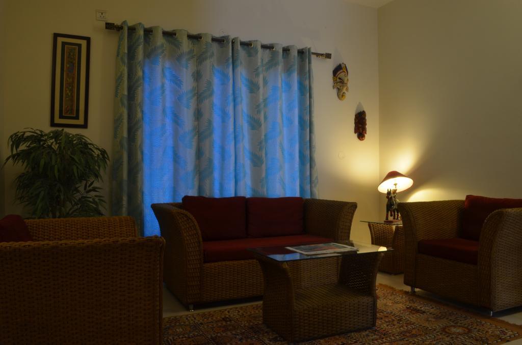 Luxtay Suites Bangalore Exterior photo