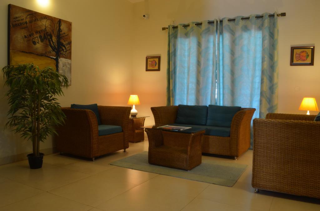 Luxtay Suites Bangalore Exterior photo