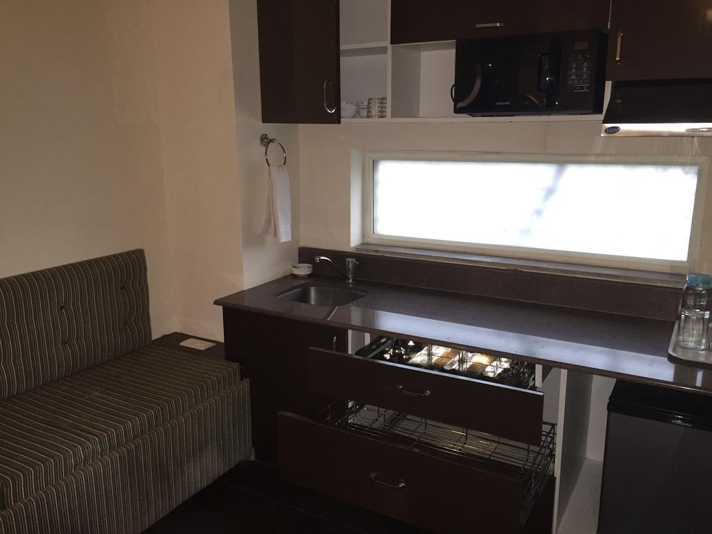 Luxtay Suites Bangalore Room photo